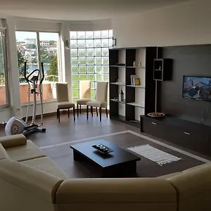 https://apartments-seafront-villa.pula-hotels.org