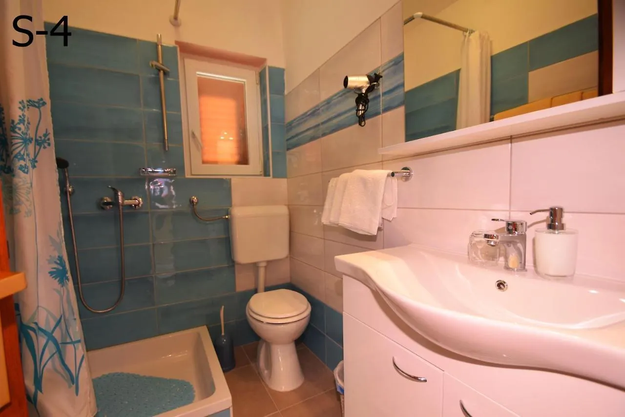 *** Guest house Apartments Mira Starigrad Paklenica Croatia